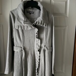 NWT Steve Madden gray ruffle coat with zipper and tie
